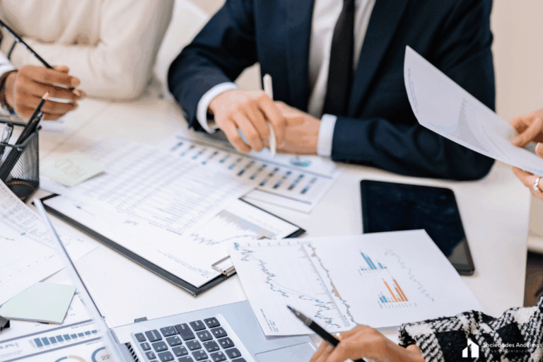 Sociedad colectiva en Uruguay: qué es, requisitos y cuándo conviene