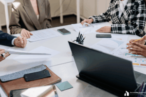 Sociedad de hecho en Uruguay: riesgos legales, responsabilidades y cómo regularizarla