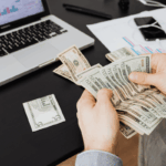 Cómo cobrar a clientes del exterior desde Uruguay