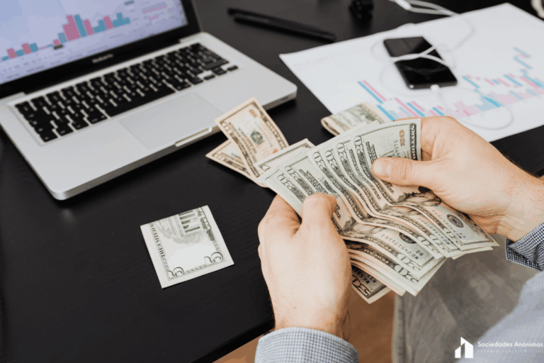 Cómo cobrar a clientes del exterior desde Uruguay