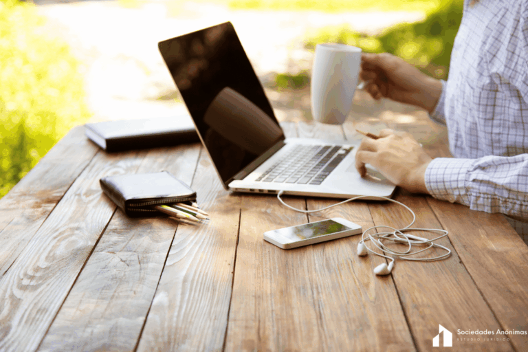 Empresa uruguaya para nómadas digitales y freelancers